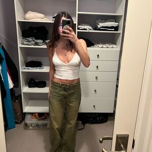 Base range white velvet top